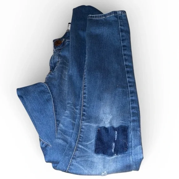 𝐎𝐍𝐄 𝐓𝐄𝐀𝐒𝐏𝐎𝐎𝐍 𝐃𝐈𝐒𝐓𝐑𝐄𝐒𝐒𝐄𝐃 𝐒𝐊𝐈𝐍𝐍𝐘 𝐀𝐍𝐊𝐋𝐄 𝐉𝐄𝐀𝐍𝐒 - Picture 3 of 8